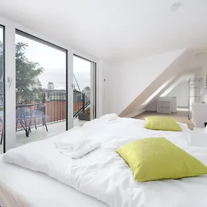 Next To Schoenbrunnpalace Close To Public Transport - Myschoenbrunn Apartman
