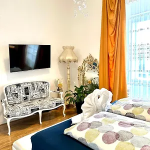 Sisi 103 M2 Vienna